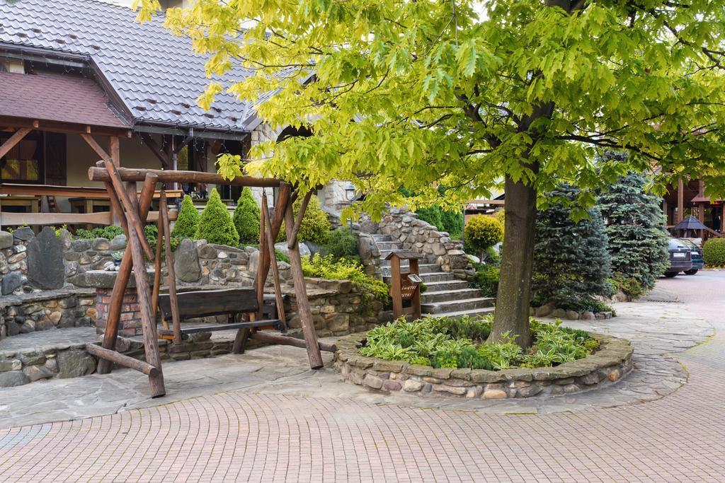 Hotel Restauracja Jas Wedrowniczek Rymanow ภายนอก รูปภาพ